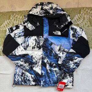 Supreme x The North Face Mountain Baltoro Down Jacket